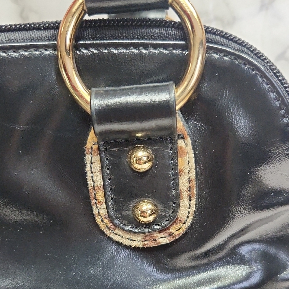 THE FIND Leopard Print Shoulder Bag with Gold Accents,with  Key Chain - Picture 2 of 16